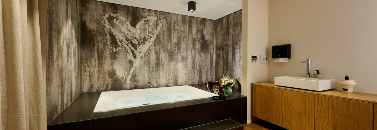 Whirlpool-Badewanne WeinHotel Fritz Walter