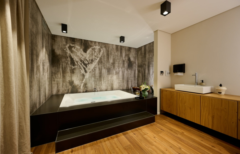 Whirlpool-Badewanne WeinHotel Fritz Walter